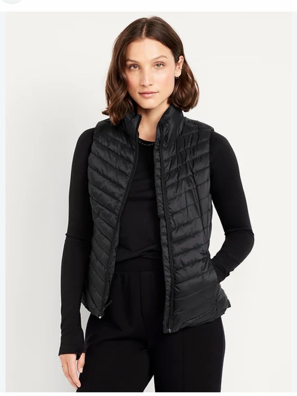 GAP women’s Upcycled lightweight Puffer Vest true black Size S